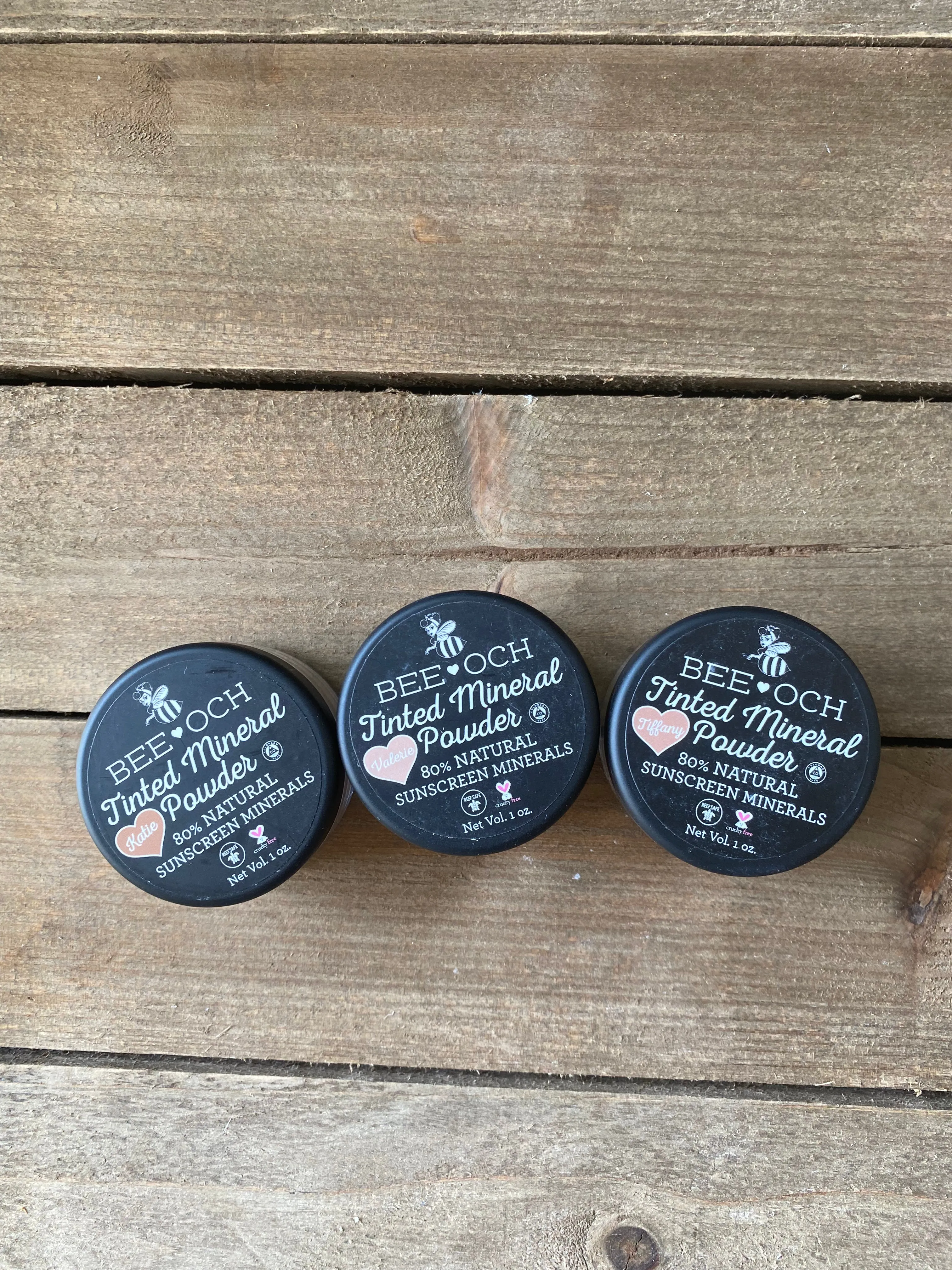 BEE-OCH Tinted Mineral Sunscreen Powder