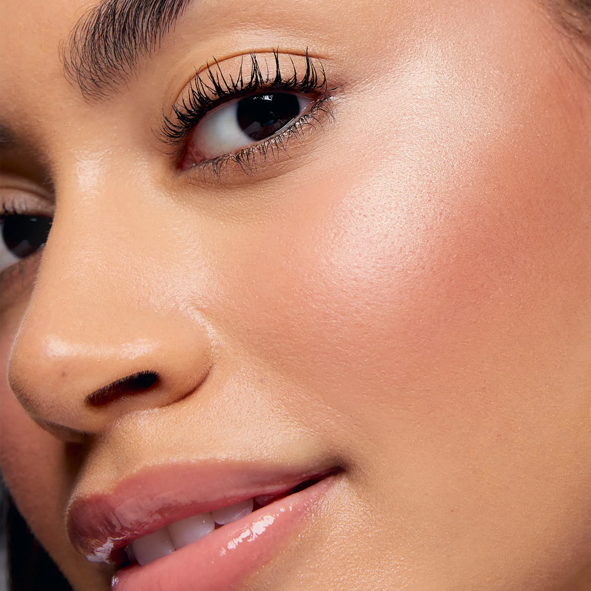 Clay Play To-Go Cheek Palette