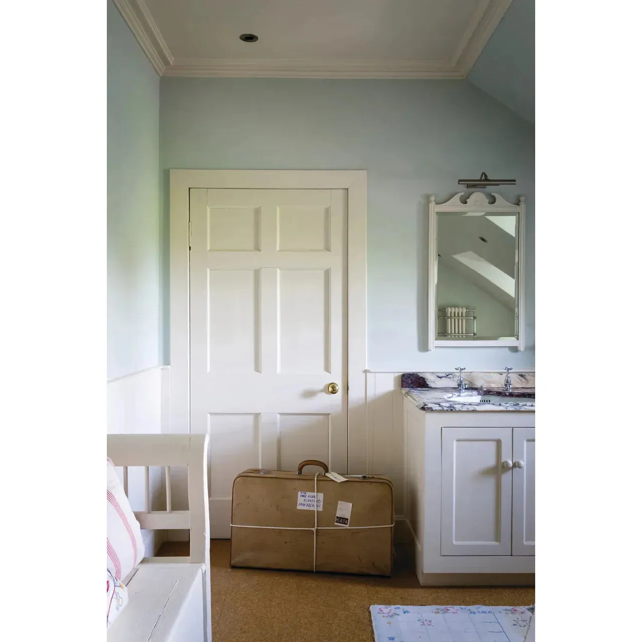 Farrow & Ball Pale Powder Paint 204