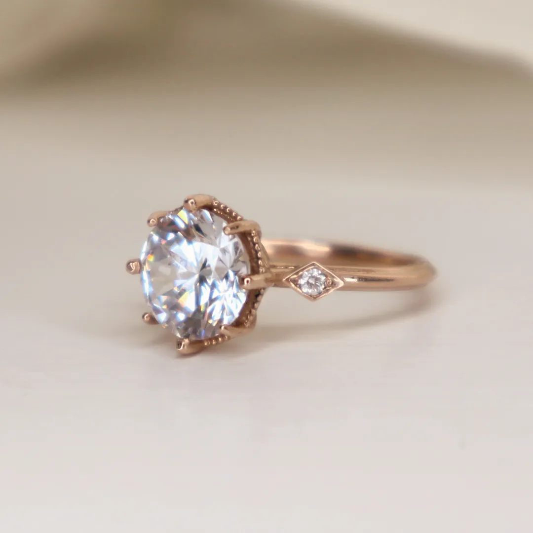 'Hazel' Round Diamond Engagement Ring