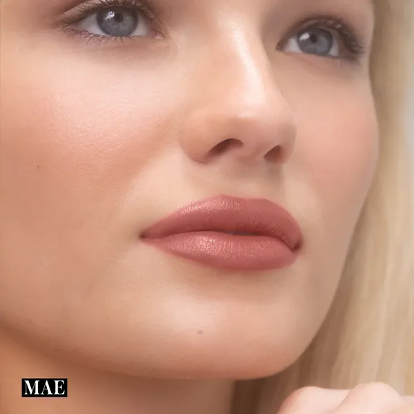 Legendary Serum Lipstick