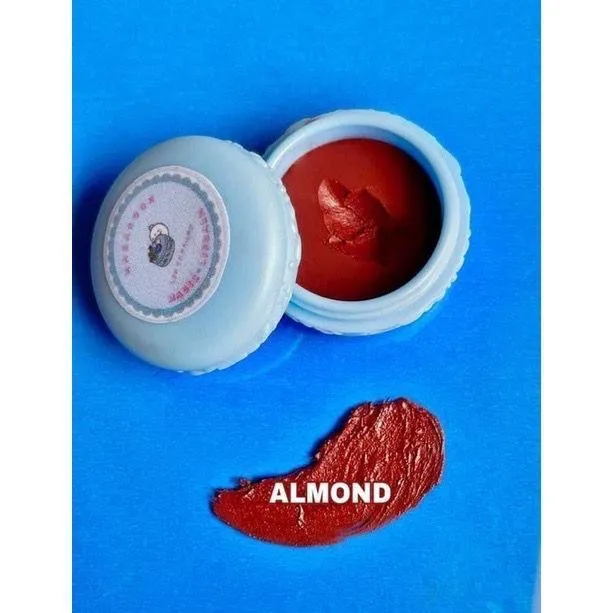 MQ Cosmetics Lip Therapy Magic Lip Balm in Almond