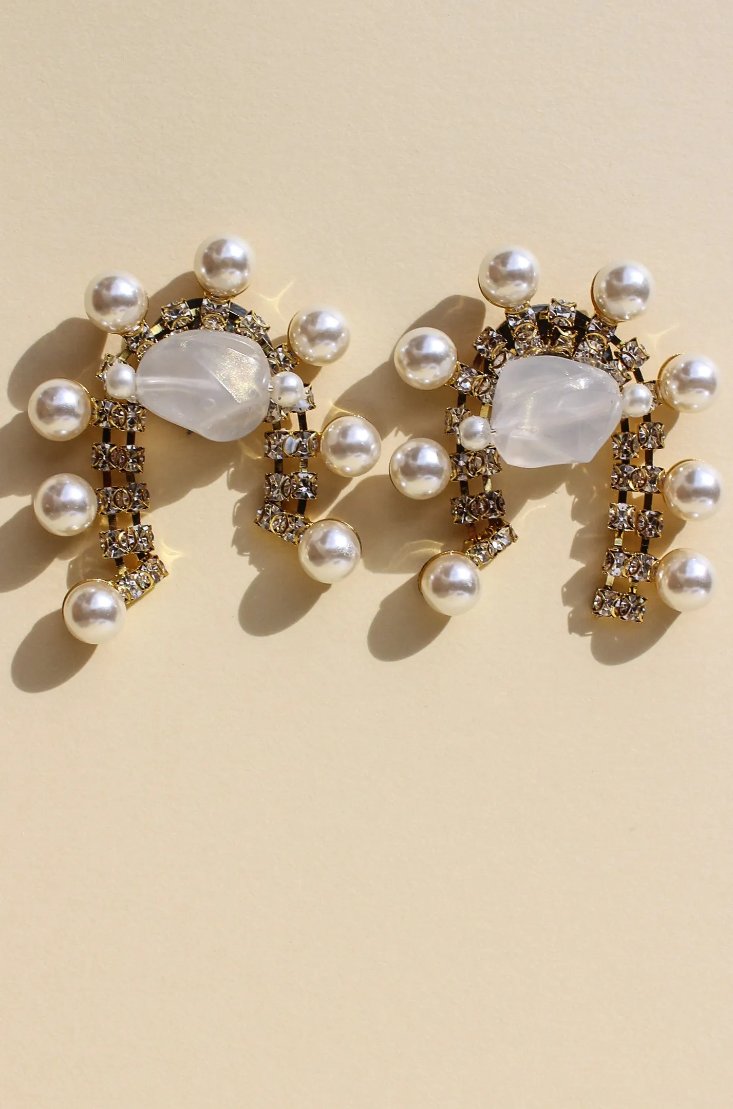 Pearl World Earrings