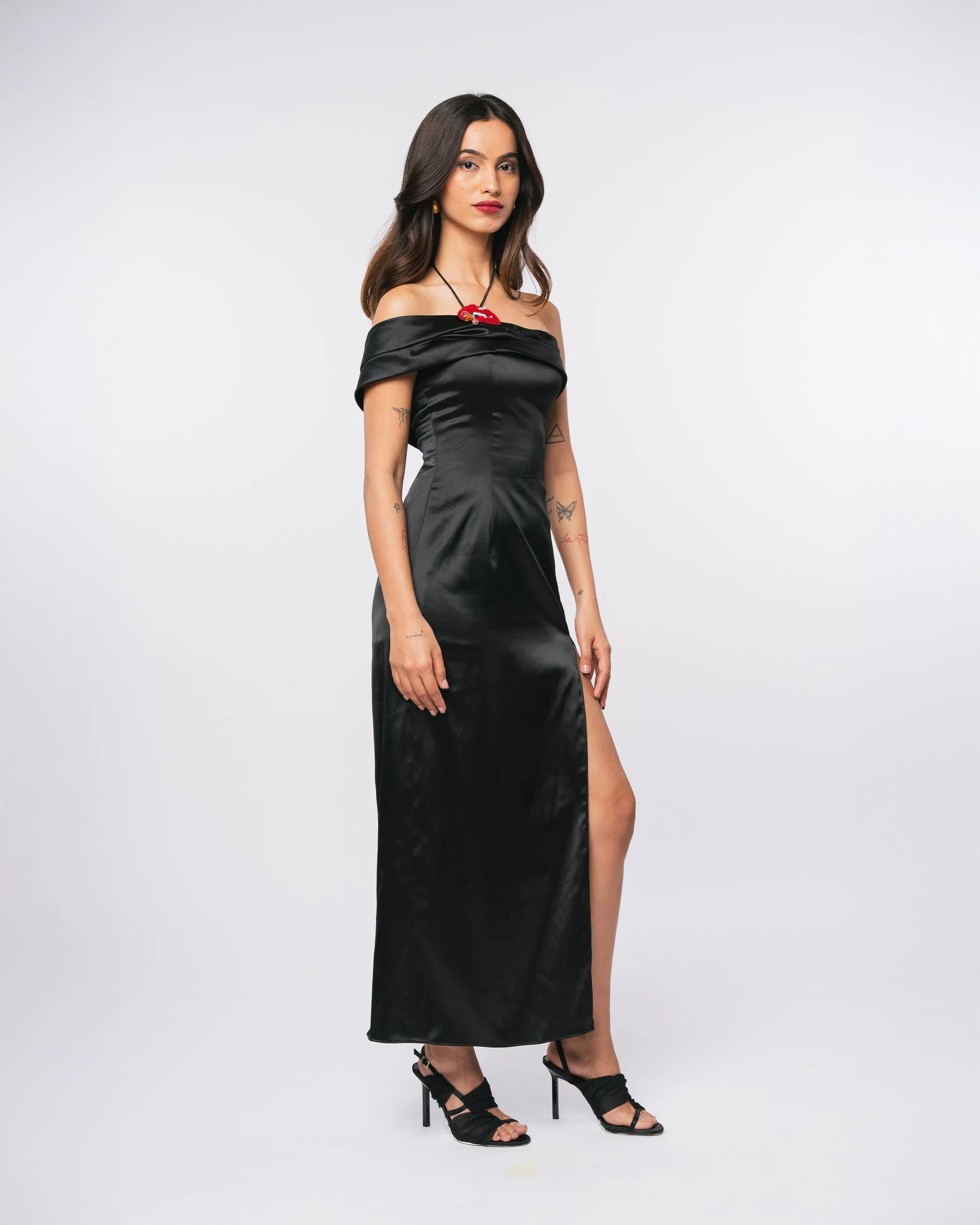 SATIN KISS DRESS - BLACK