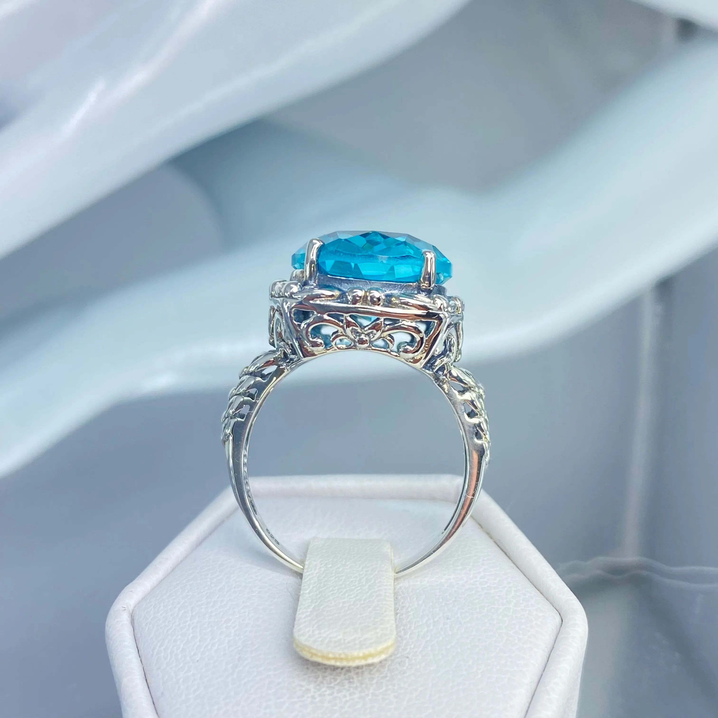 Sky Blue Aquamarine Ring, Leaf Accent Ring, Oval Cut Gem, Vintage Style Jewelry, Design#D120