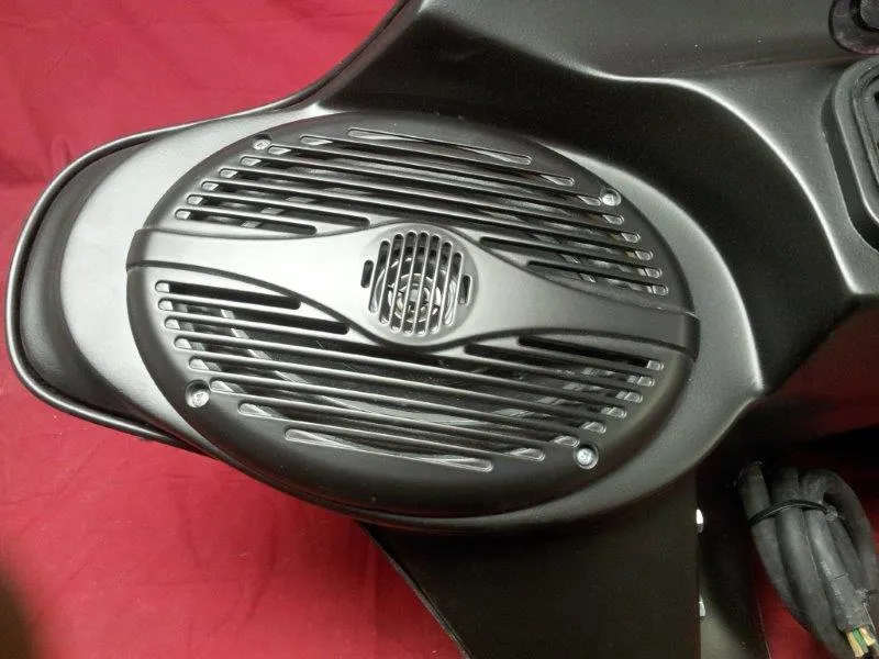 Yamaha VSTAR 1100 Motorcycle Headlight Stereo with Radio Fairing 6 x 9 Speakers Batwing